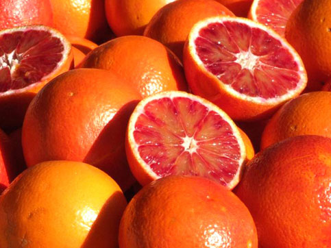 Frutta nei succhi. Scontro Coldiretti-Assobibe