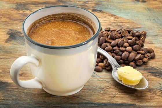 Vuoi dimagrire? Metti burro nel caffè al posto dello zucchero!