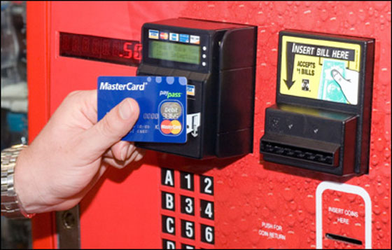 Cresce la fiducia degli italiani per i pagamenti contactless