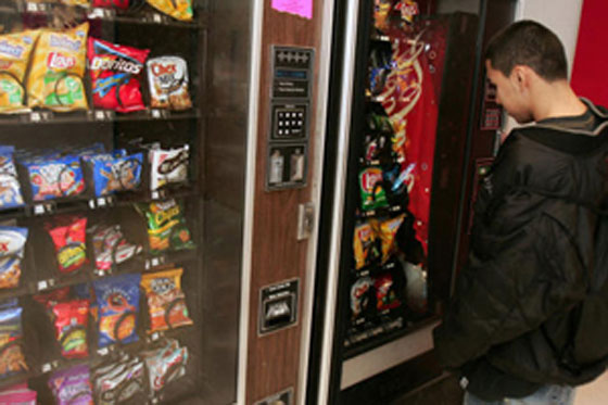 Il M5S Sicilia interviene nel vending delle scuole