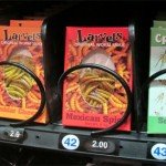 Sì europeo ai larva-snack. In Canada arriva la vending machine di insetti