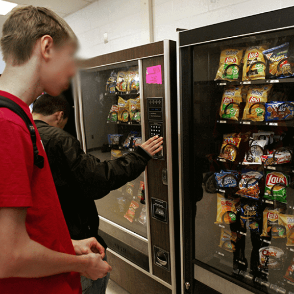 Proteste all’istituto tecnico di Rovigo per la pausa snack
