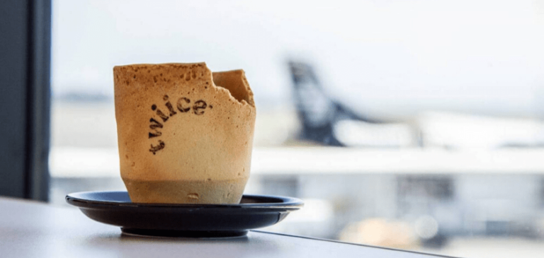 Per ridurre i rifiuti in volo, le tazze del caffè vanno mangiate