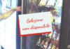 Tramezzino scaduto nel distributore della scuola e il Comune risarcisce il gestore