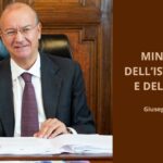 Il Ministero dell’Istruzione dà autonomia alle scuole per distributori automatici e gite