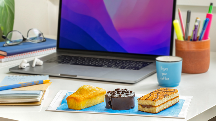 Merenda in ufficio: il 14% degli italiani la fa al distributore automatico