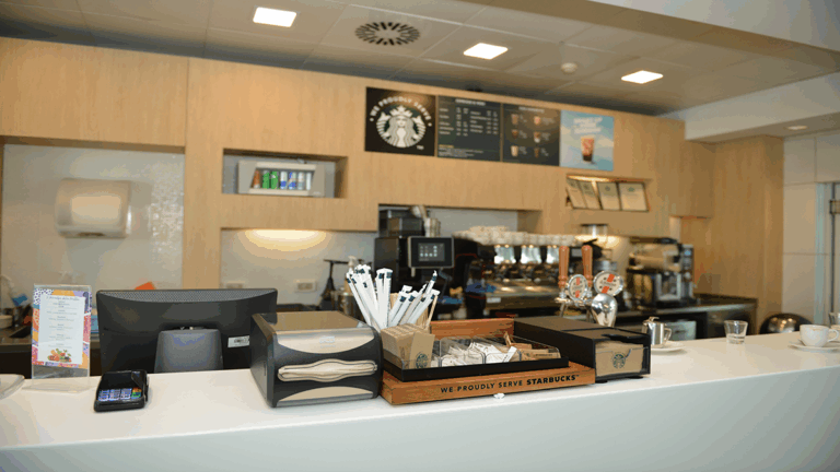 Starbucks® negli uffici italiani con “We Proudly Serve” anche in self-serve