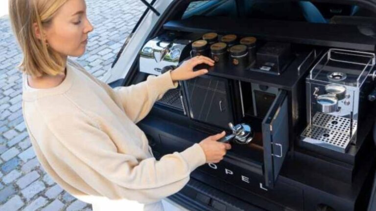 Stellantis e la Mokka Coffee Edition, il SUV che fa il caffè